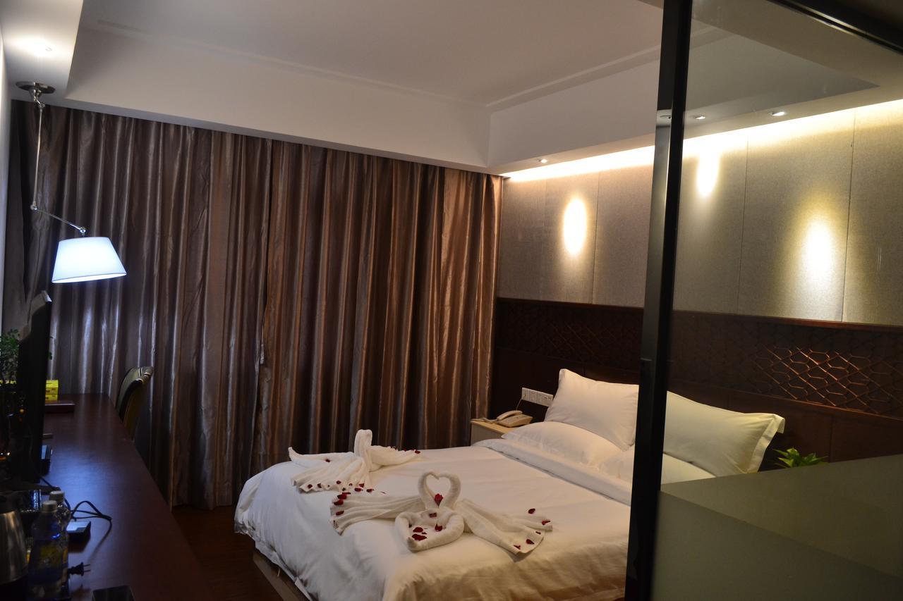 Royal Holiday Hotel Янгон Экстерьер фото