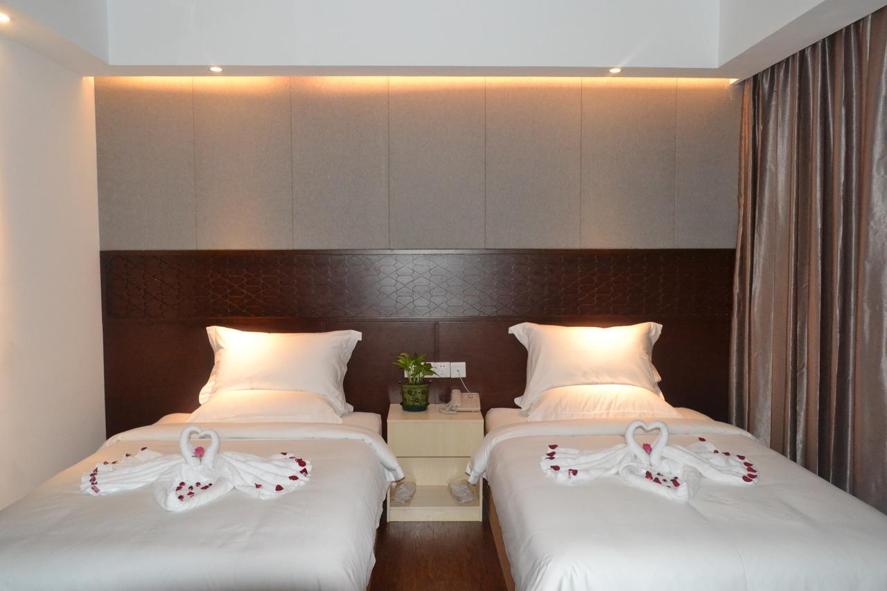 Royal Holiday Hotel Янгон Экстерьер фото