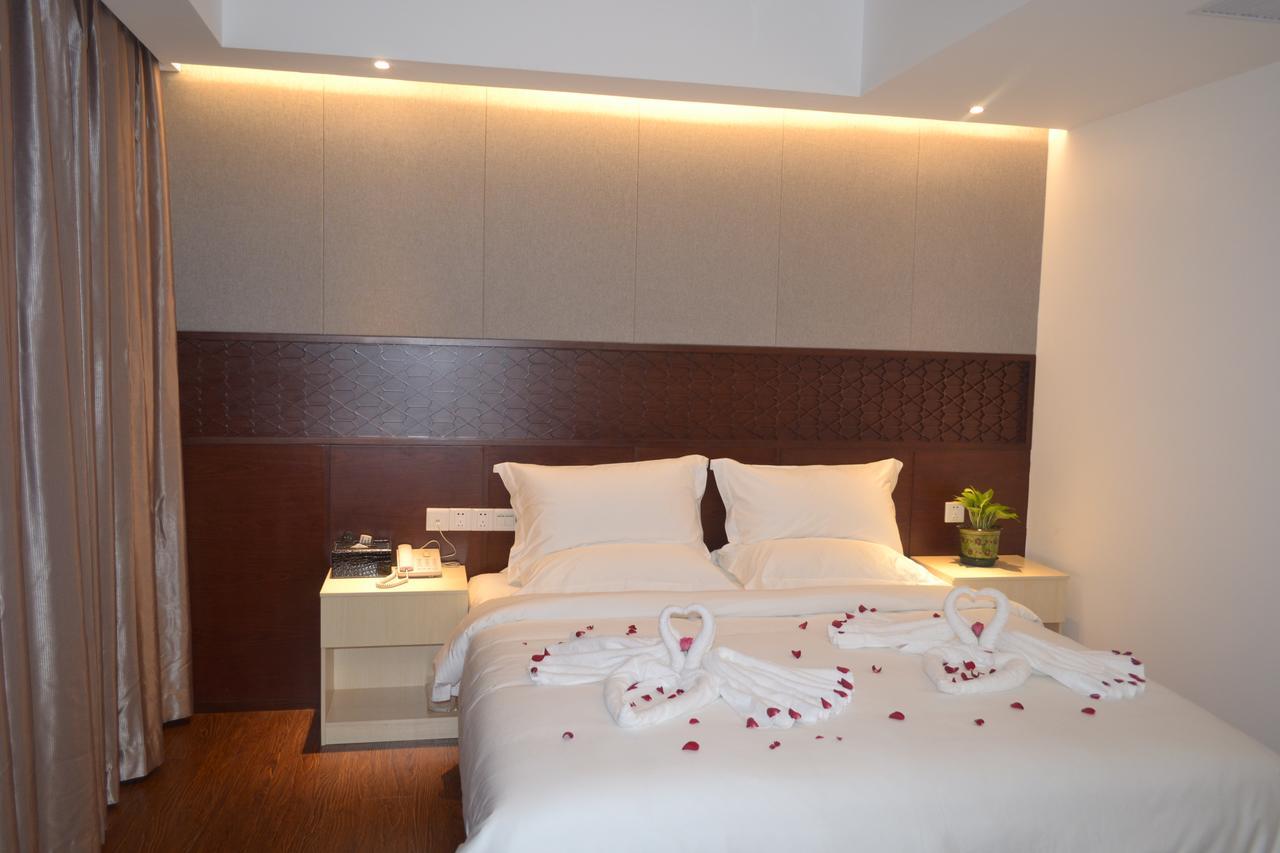 Royal Holiday Hotel Янгон Экстерьер фото