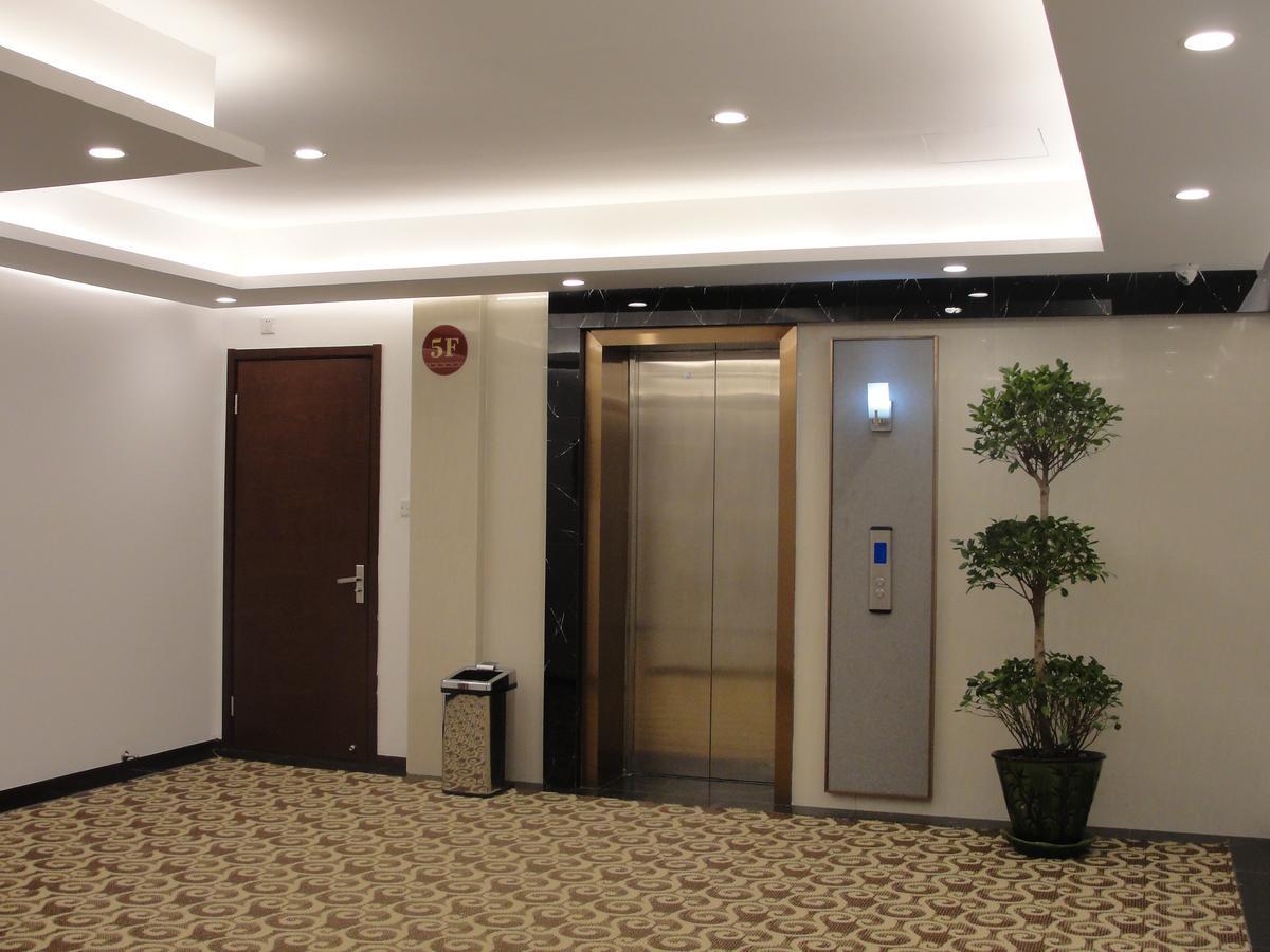 Royal Holiday Hotel Янгон Экстерьер фото