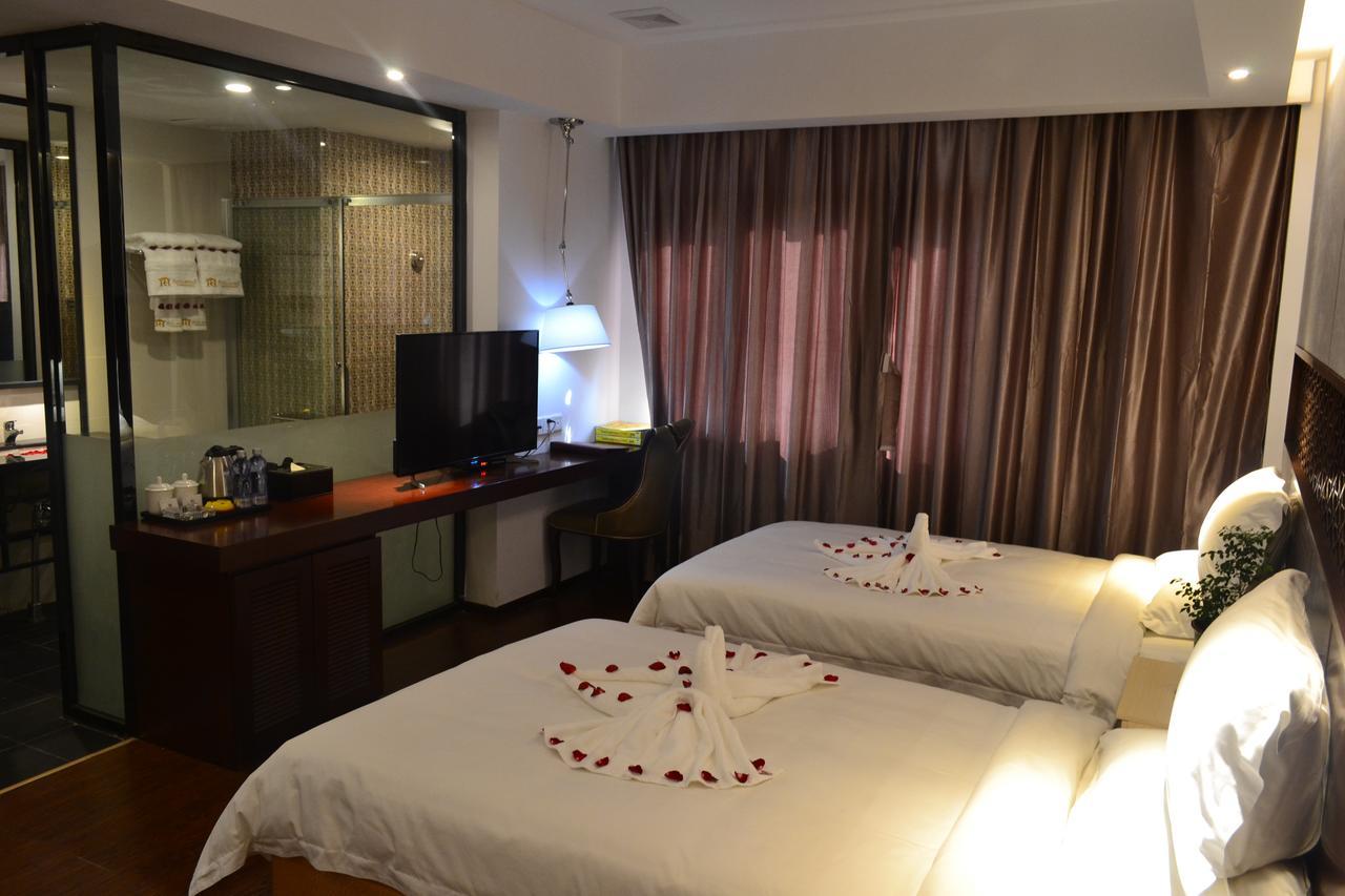 Royal Holiday Hotel Янгон Экстерьер фото
