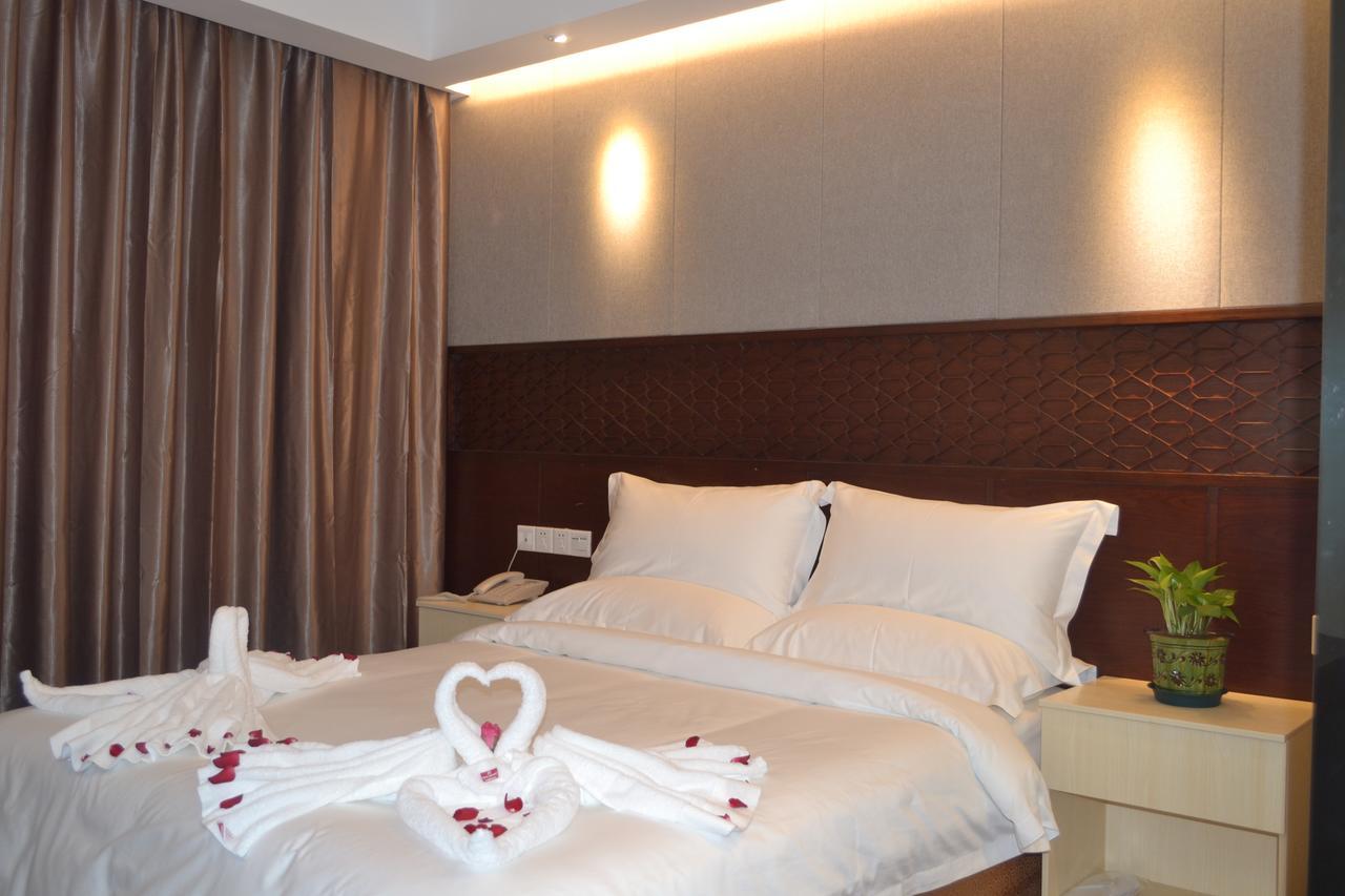 Royal Holiday Hotel Янгон Экстерьер фото