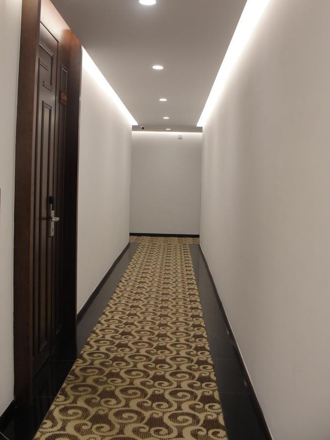 Royal Holiday Hotel Янгон Экстерьер фото