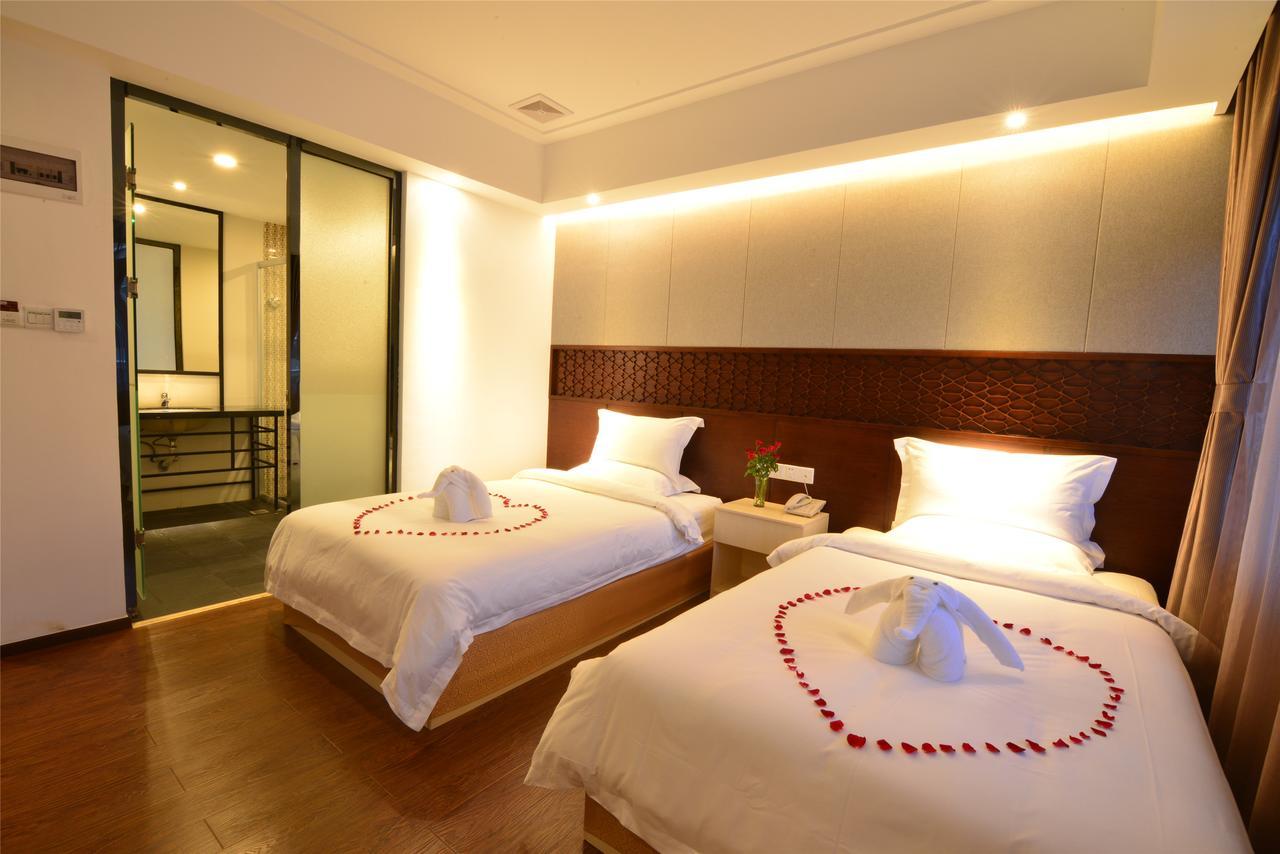 Royal Holiday Hotel Янгон Экстерьер фото