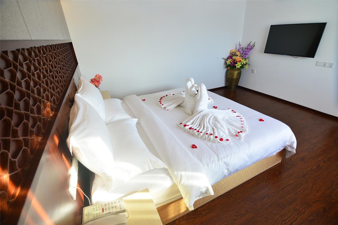 Royal Holiday Hotel Янгон Экстерьер фото