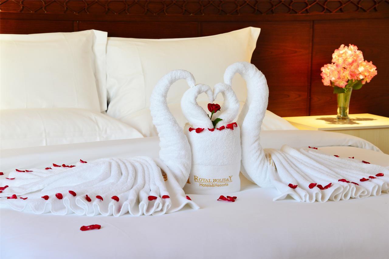 Royal Holiday Hotel Янгон Экстерьер фото