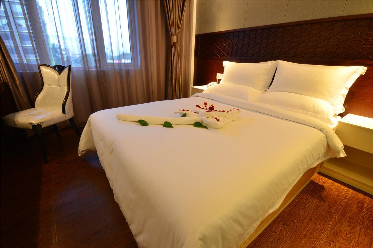 Royal Holiday Hotel Янгон Экстерьер фото